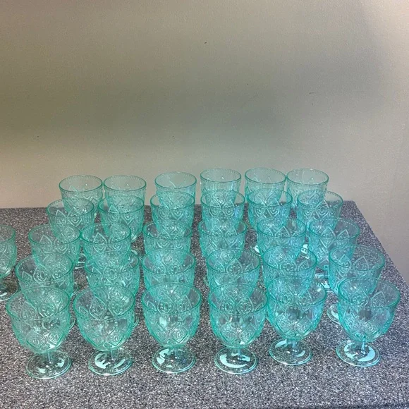 Set of 30 Turquoise Acrylic Goblets - Picture 1 of 2
